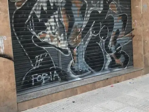 Local en via publica en monserrat