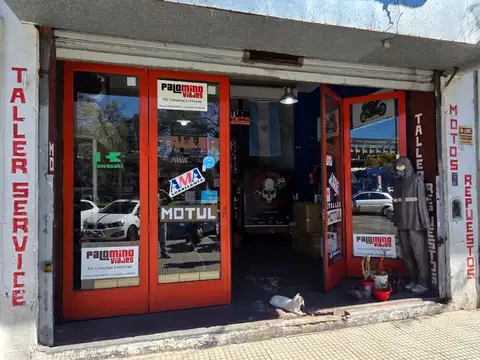 Local comercial - con vidriera a la calle - bajas expensas