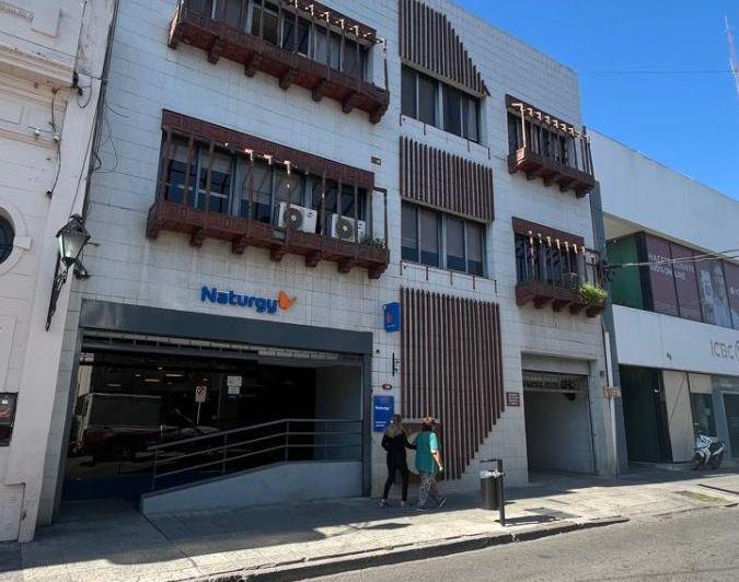 Edificio · 1316m² · 12 Ambientes · 10 Cocheras