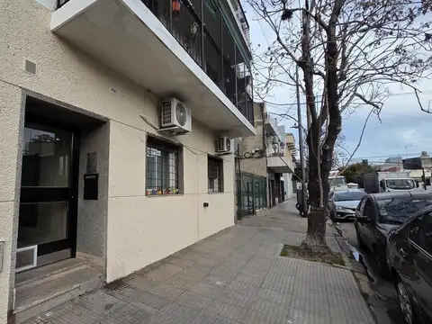 Departamento 2 amb c/ patio oportunidad