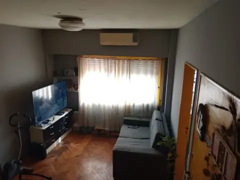 1 ambiente dividido piso 8 (ultimo piso) en zuviria 65, parque chacabuco