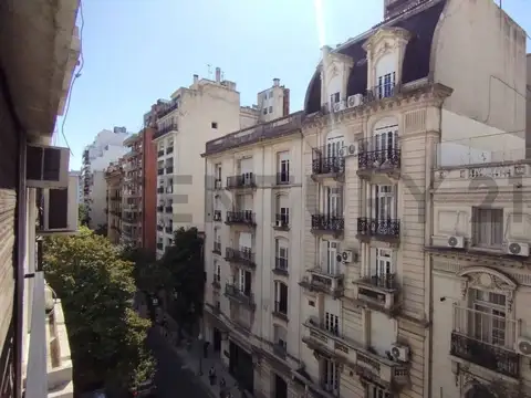 Venta monoambiente al frente con balcón francés en retiro ideal alquiler temporario