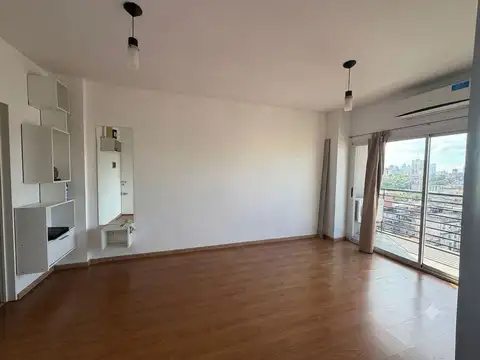 Alquiler monoambiente av. entre rios 1700 c/balcon
