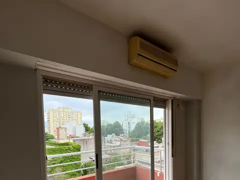 Alquiler monoambiente con balcon san cristobal