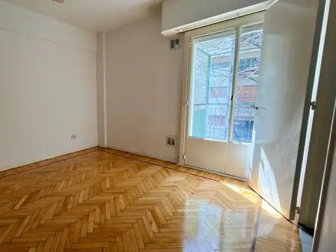 Hermoso 2 amb. frente balcon luminoso. inmejorable ubicación