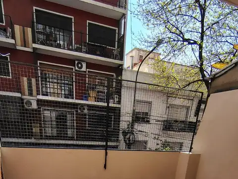 Departamento con balcon terraza