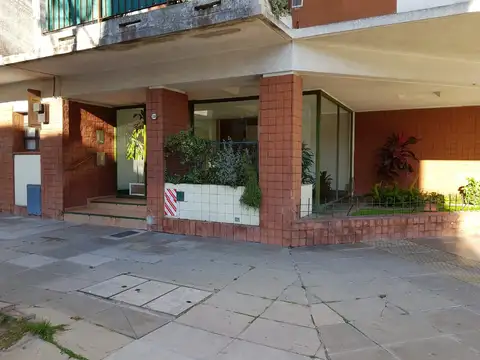 Alquiler departamento de 2 ambientes con balcon al frente en villa pueyrredon