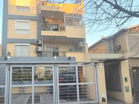 Departamento en saavedra en alquiler, con balcon y espacio de guardado. bajas expensa