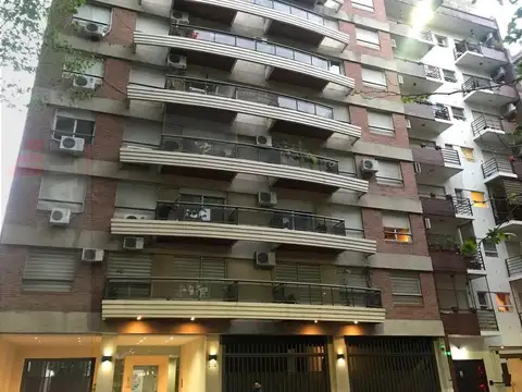 Excelente departamento de 2 amb. al contrafrente c/balcón. muy luminoso  ideal inversor, c/renta