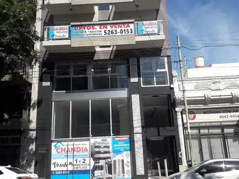Depto 2 ambientes al frente c/balcon aterrazado