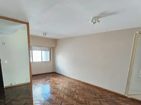 Alquiler departamento 3 ambientes en almagro - 3er piso por escalera