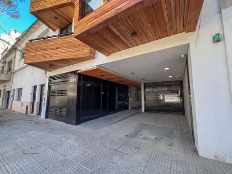 Departamento de 1 ambiente con balcón en parque chacabuco