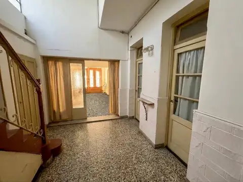 Venta ph al frente 3 ambientes c/ garage, patio cubierto y terraza - mataderos