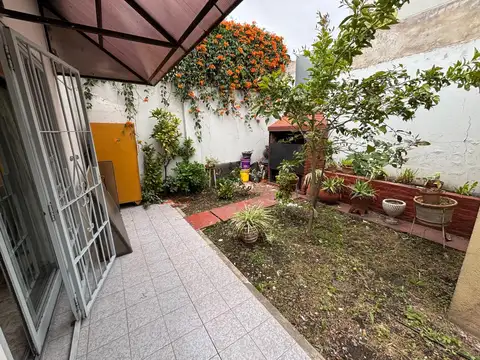 Ph al fondo, 3 ambientes, con jardín