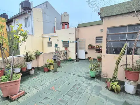 Ph en 2 plantas 5 ambientes con patio y terraza