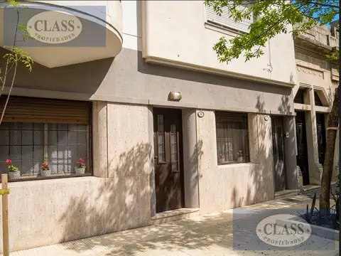 Amplio ph de 5 ambientes con terraza propia y sin expensas en venta en flores!