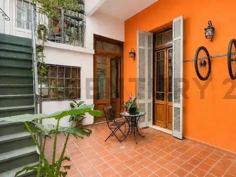 Ph de 4 ambientes con patio en palermo hollywood
