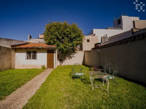 Ph 5 ambientes reciclados con parrilla, jardín y pileta en agronomía. gran propiedad!