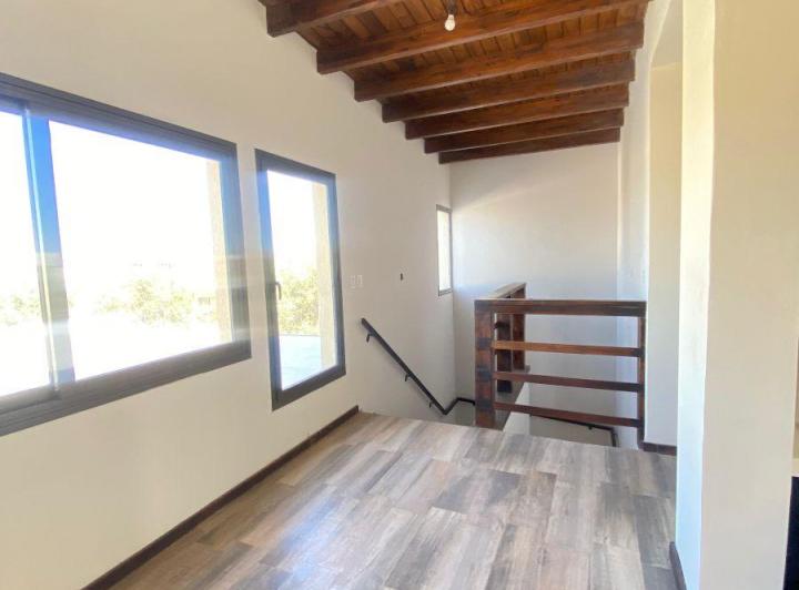 Casa · 260m² · 7 Ambientes · 2 Cocheras