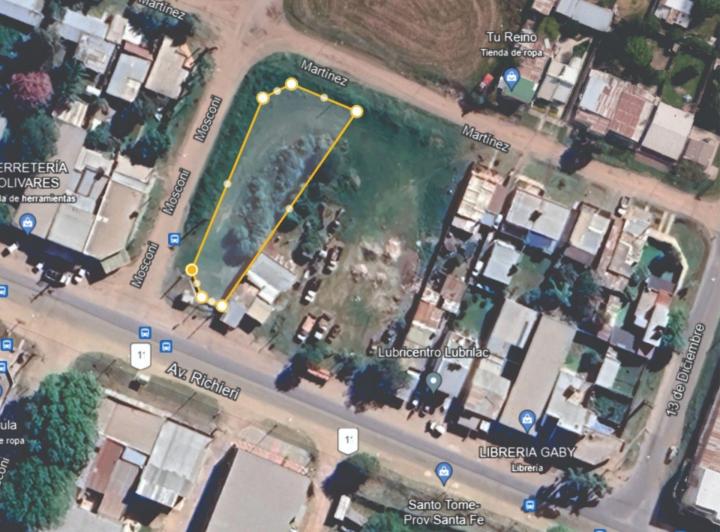 Terreno · 958m²