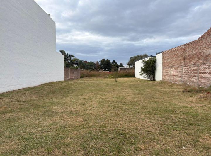 Terreno · 613m²