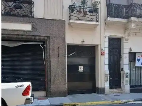 Montevideo 100 san nicolás cochera u$8.000