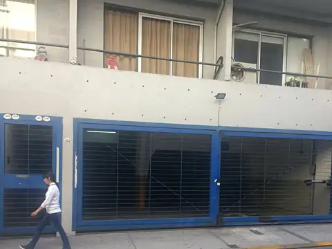 Venta cochera fija cubierta buena ubicacion  caba