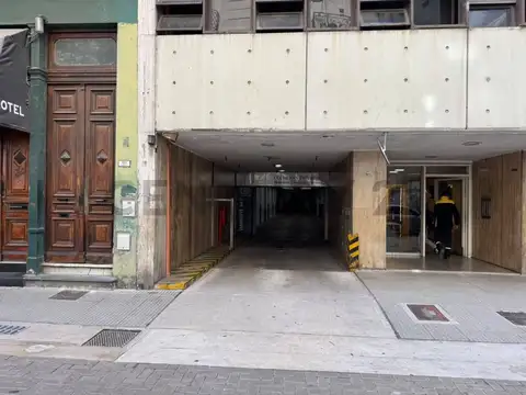 Venta cochera fija san nicolas microcentro.