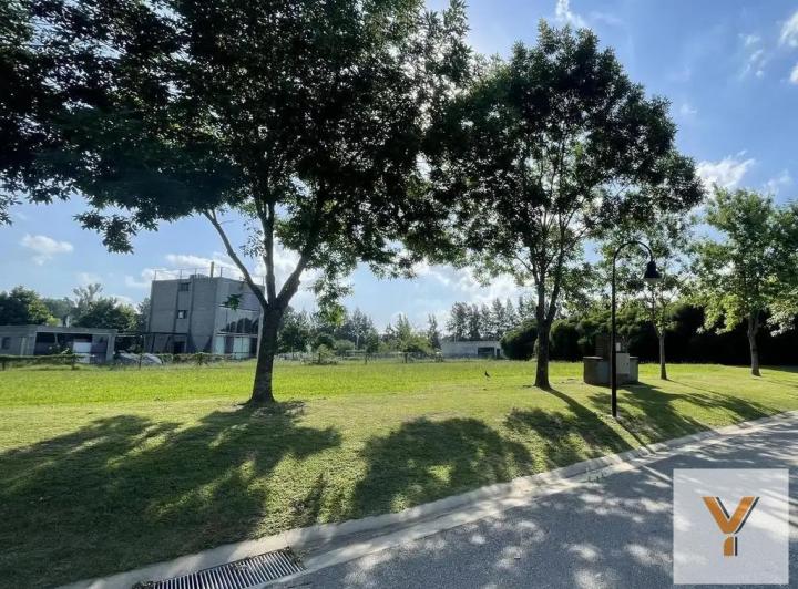 Terreno · 749m²