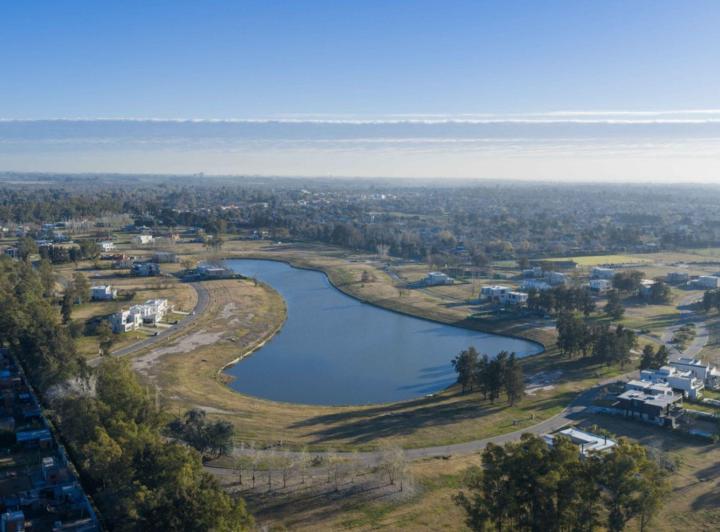 Terreno · 900m²