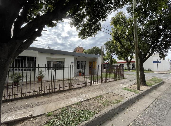 Casa · 145m² · 3 Ambientes · 1 Cochera
