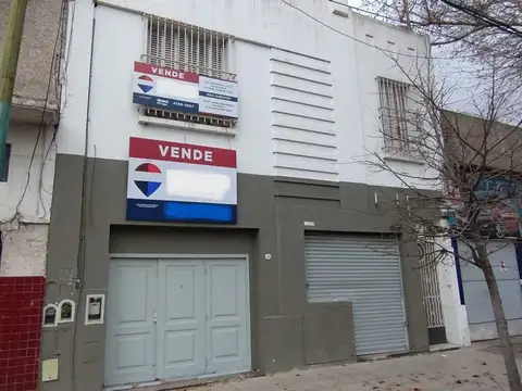 Venta depósito/local y casa 4 ambientes