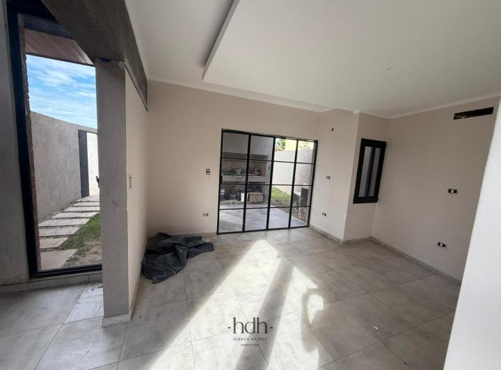 Casa · 85m² · 7 Ambientes · 2 Cocheras