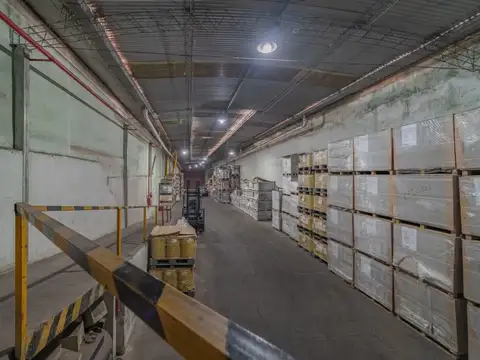 Importante   deposito / terrenos en caba