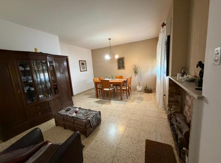 Casa · 219m² · 7 Ambientes