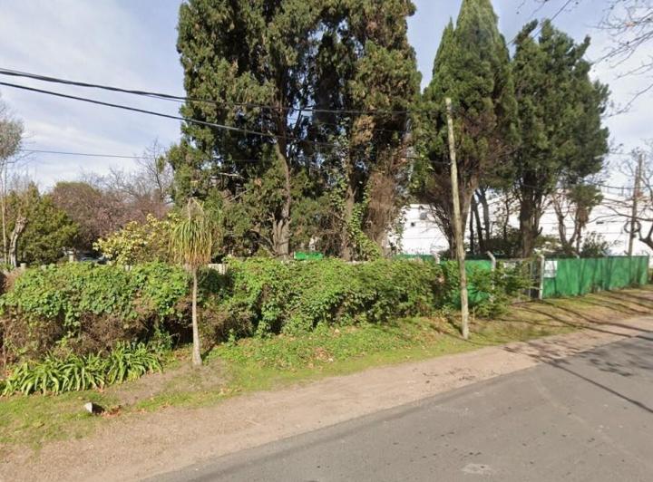 Terreno · 975m²