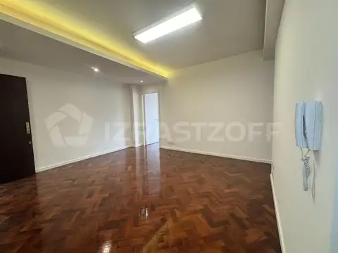 Venta oficina comercial refaccionada total - san nicolas a mts av callao, caba