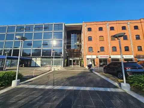 Oficina de 150 m² con gran luminosidad en puerto madero