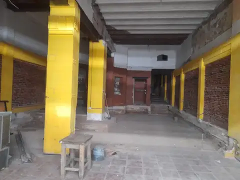 Local a la venta - a media cuadra de la peatonal florida