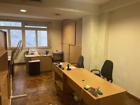 Oficina de 7 ambientes con gran superficie en venta - piso completo