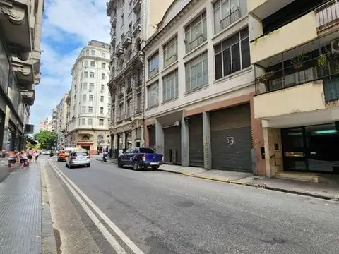 Venta oficina comercial en caba de tres plantas