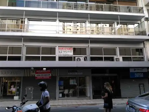 Piso oficinas 220m2 mobliliario, seguridad, edificio categoria