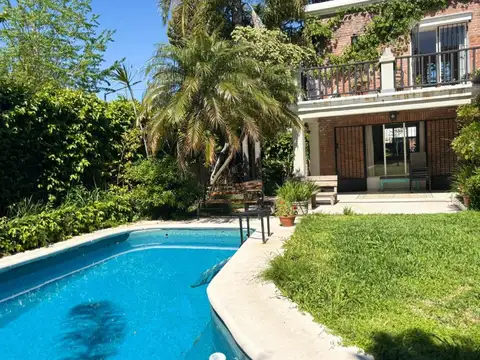 Alquiler temporario - martinez, calle cortada - garita - jardín con pileta - sol casi todo el día.