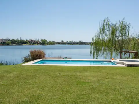 Casa en alquiler verano 2027,  4 dormitorios en santa bárbara, a la laguna excelente