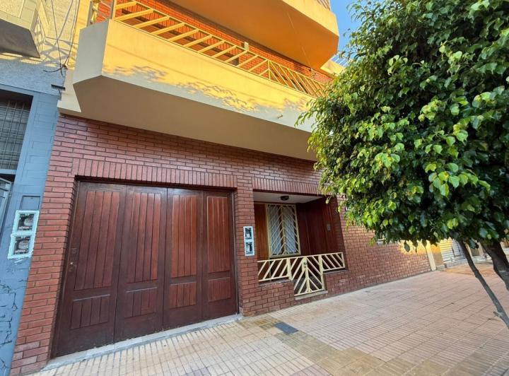PH · 180m² · 3 Ambientes · 1 Cochera