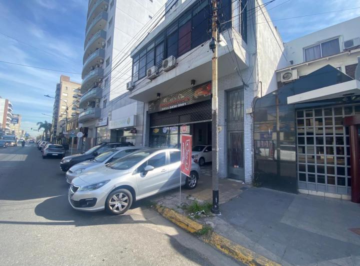 Local comercial · 640m²