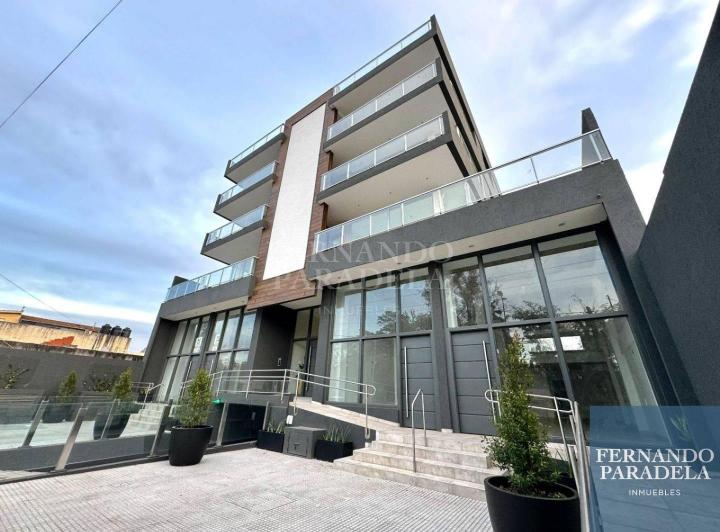 Local comercial · 87m² · 1 Ambiente · 2 Cocheras