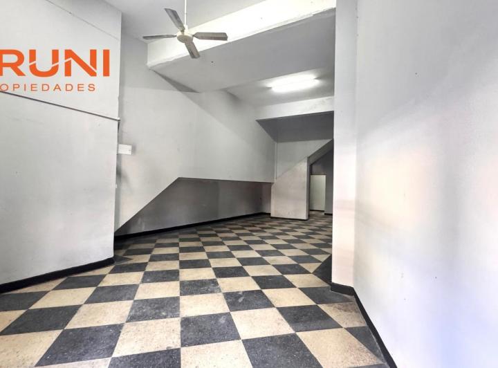 Local comercial · 90m²