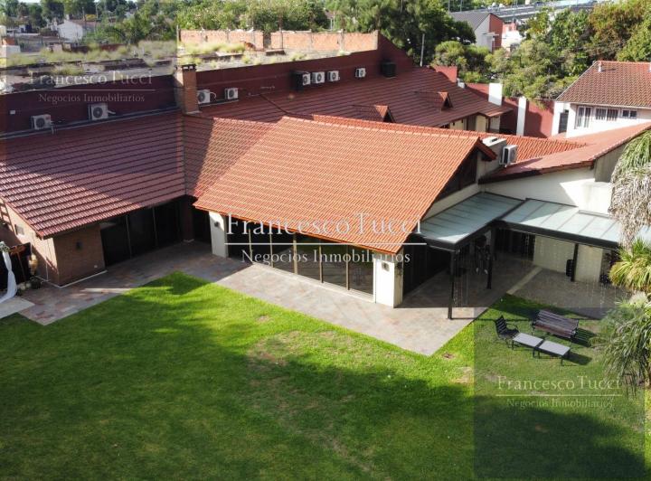 Local comercial · 655m² · 10 Ambientes · 8 Cocheras