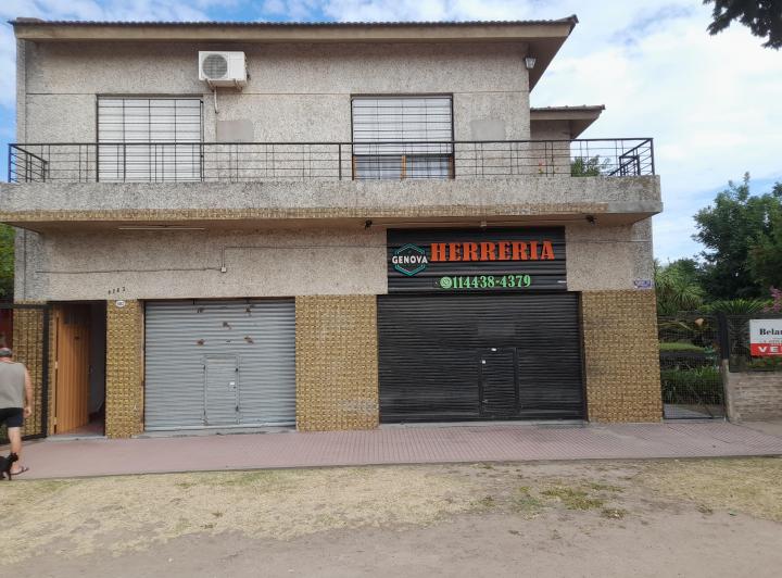 Local comercial · 300m² · 6 Ambientes · 5 Cocheras